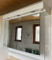 Spiegelschrank