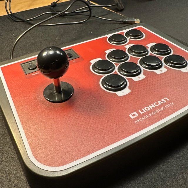 Arcade Sticks + Gamepads / Lot | Kaufen auf Ricardo