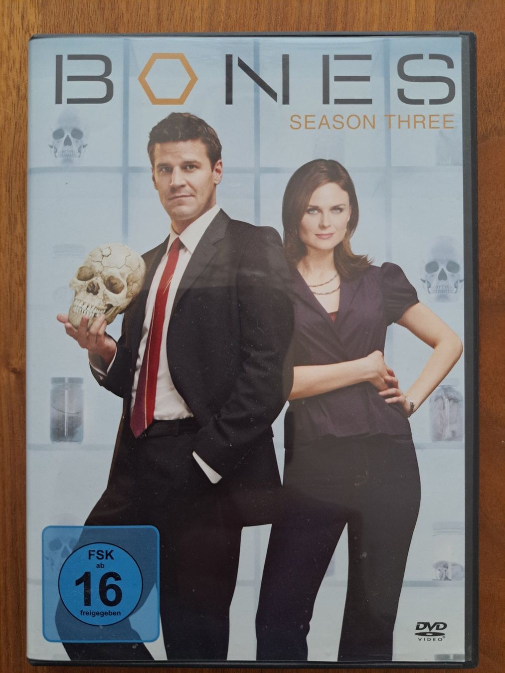 Tutti i DVDs: Bones - Staffel 3 DVD, Top Zustand! – Usato da Zürich venduto da Rbaer1