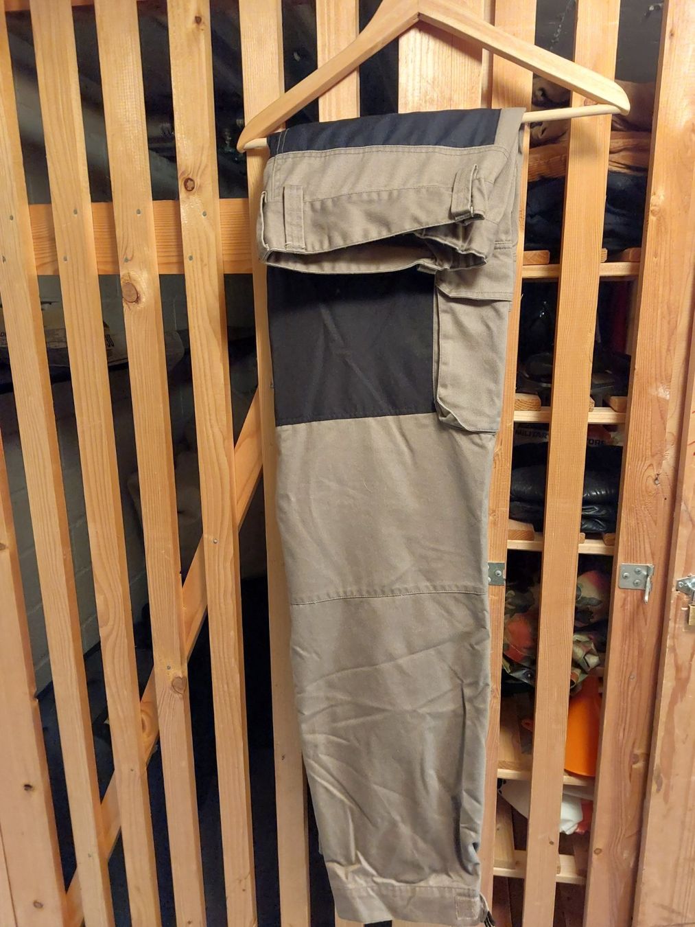 Pantaloni: Arbeitshose XXL – Nuovo (secondo la descrizione) da Winterthur venduto da romalus-maximus-gladius