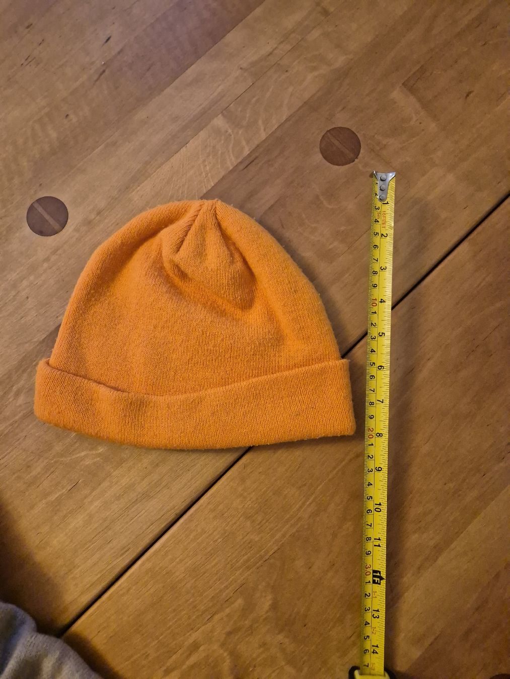 Copricapi, berretti & cappellini: Snipes Mütze orange mit Logo Label – Usato da Zürich venduto da Drago670 2