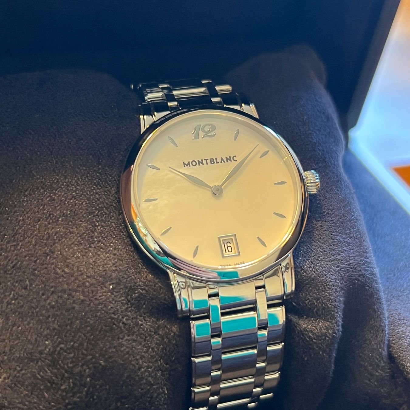 Montblanc Orologi: Montblanc Star Classique MOP Dial Quartz Full Set 7246 – Usato da Carouge GE venduto da Watchaser 1