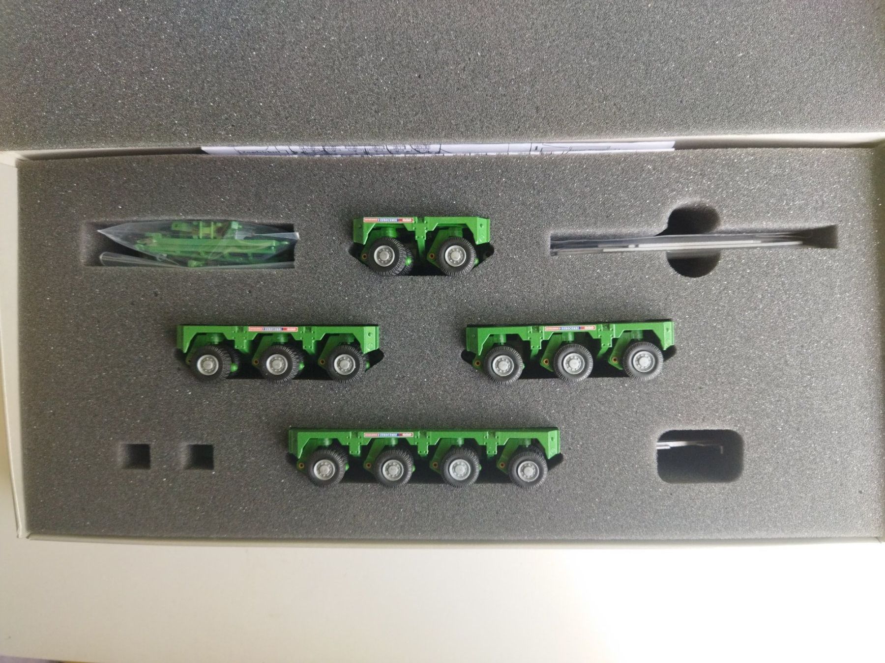 Conrad Kit di modellismo & Modellini statici: Scheuerle Nooteboom Module Trailer "Kübler" von Conrad 1/50 – Nuovo e nell'imballaggio originale da La Chaux-de-Fonds venduto da Bausaetze