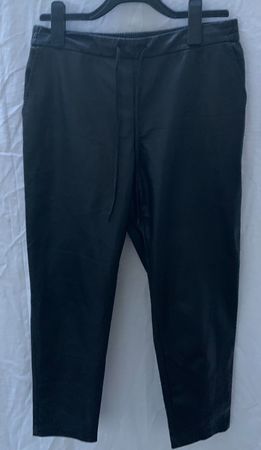 Superbe pantalon EDC taille demi élastique simili cuir t.40