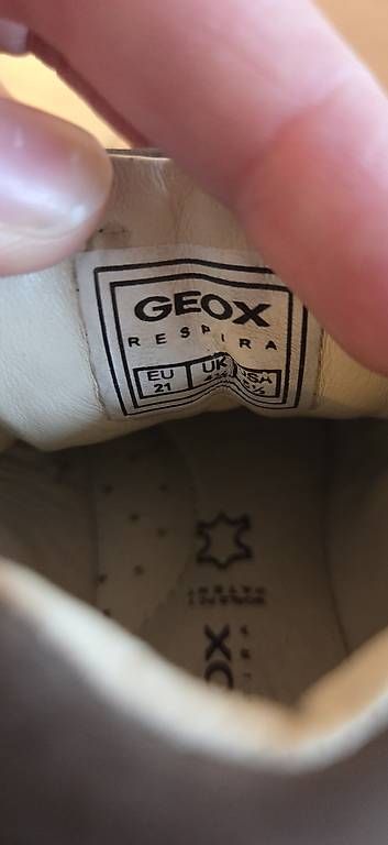 Scarpe per ragazzi: GEOX Kinderschuhe (21) – Usato da Schwändi GL venduto da rah_l5mz 1