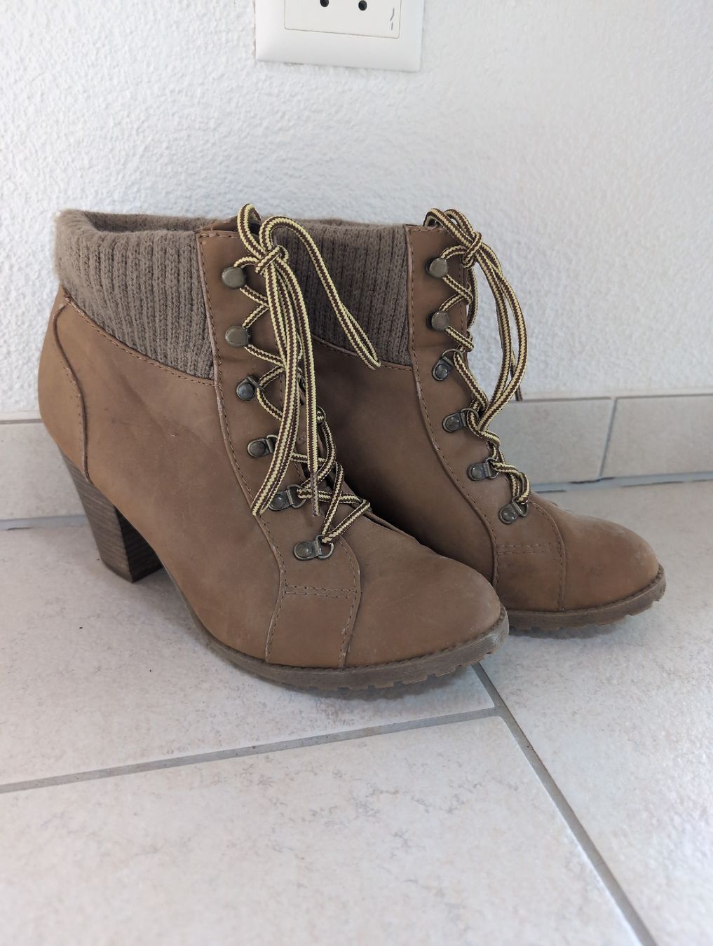 Cube Chaussures femmes: Stiefeletten Gr. 41, Braun – D'occasion à Alberswil par __colafroeschli__
