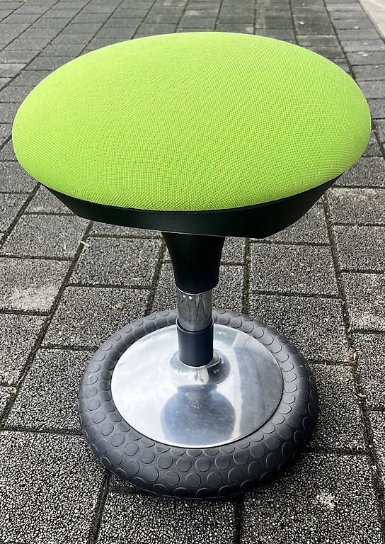 Sgabelli: Bürostuhl / Hocker höhenverstellbar – Usato da St. Erhard venduto da dag_y7kx