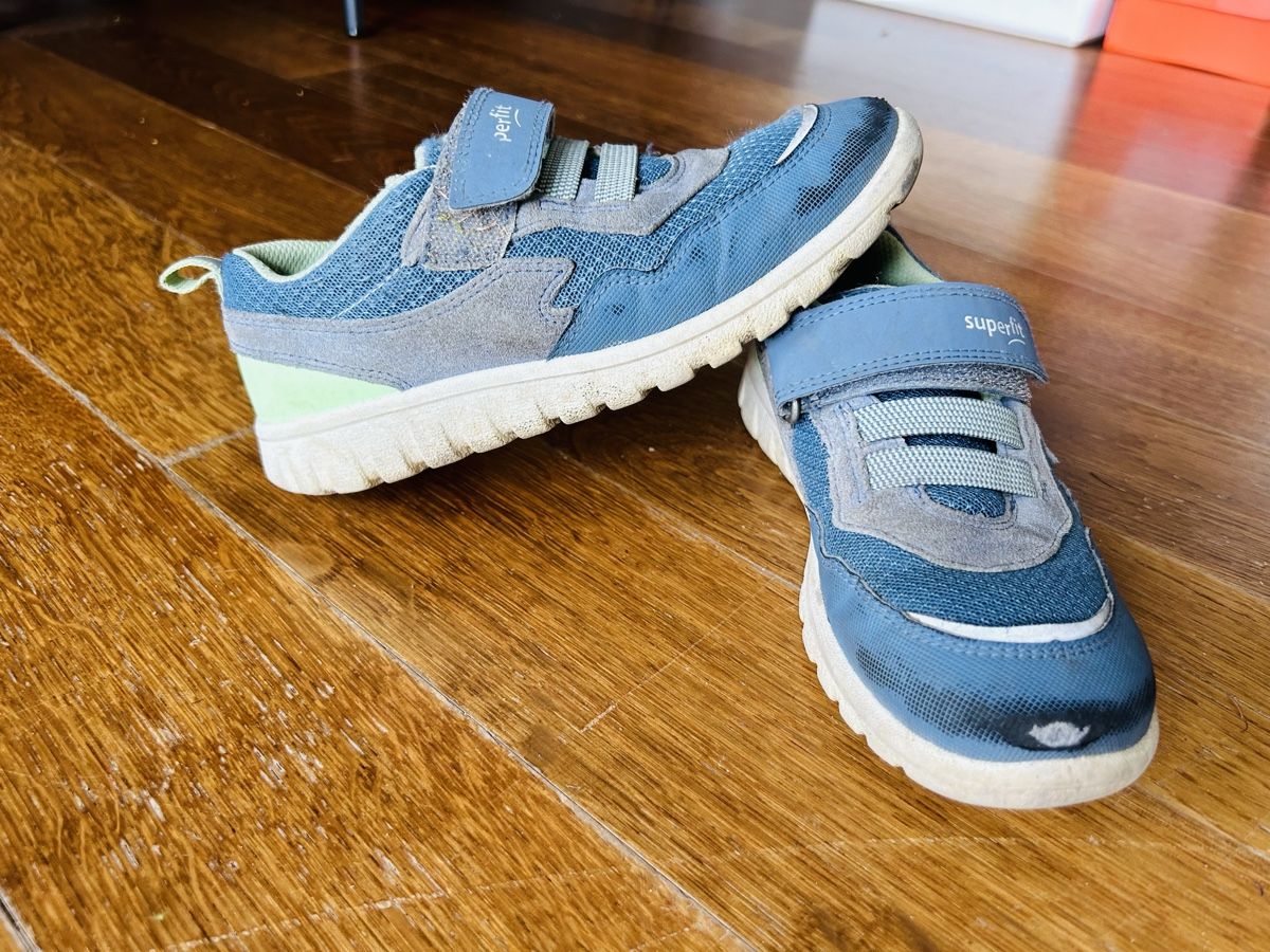 Superfit Scarpe per ragazzi: Superfit Turnschuhe Gr. 32 – Usato da Birmensdorf ZH venduto da LXro