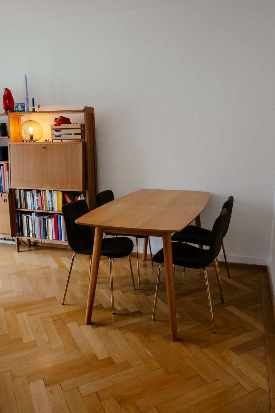 Tische: Esstisch (Eiche / Eichenfurnier) – Gebraucht aus Zürich von viv_2tfj 2