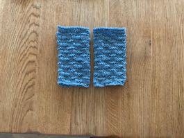 Handgestrickte Pulswärmer-Amedisli blau