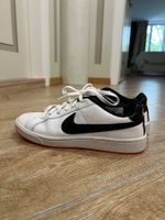 Nike Sneaker Grösse 36