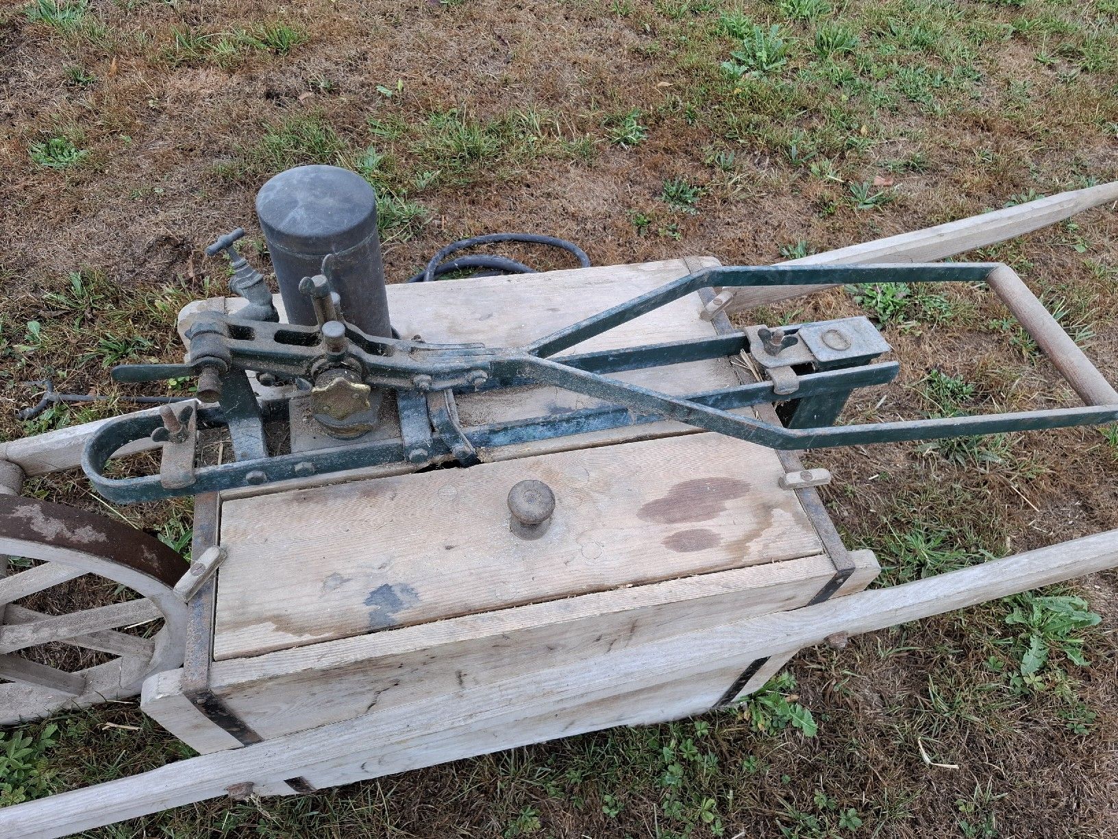 Toutes les machines: Antike Baumspritze – D'occasion à Grosswangen par michelli. 1