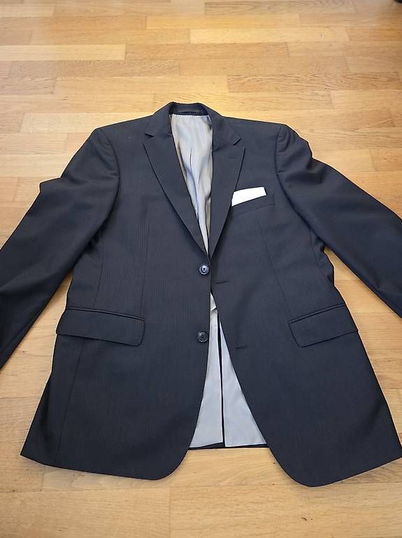 Giacche: HUGO BOSS BLAZER – Usato da Selzach venduto da Cosma4