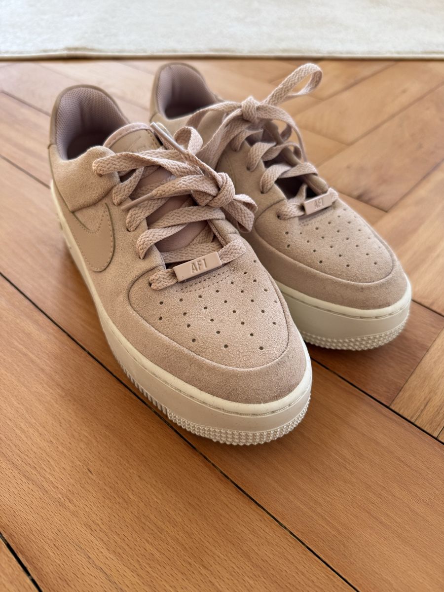 Nike Chaussures femmes: Nike Air Force 1 Sage Low – Neuf (Voir description) à Unterseen par olivika98