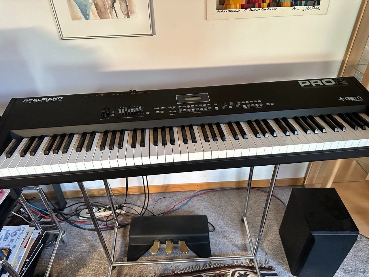 Strumenti musicali: GEM Pro 2 E-Piano + WK2 MIDI-Arranger + 3 Pedale + Noten – Usato da Fribourg venduto da Margaret18
