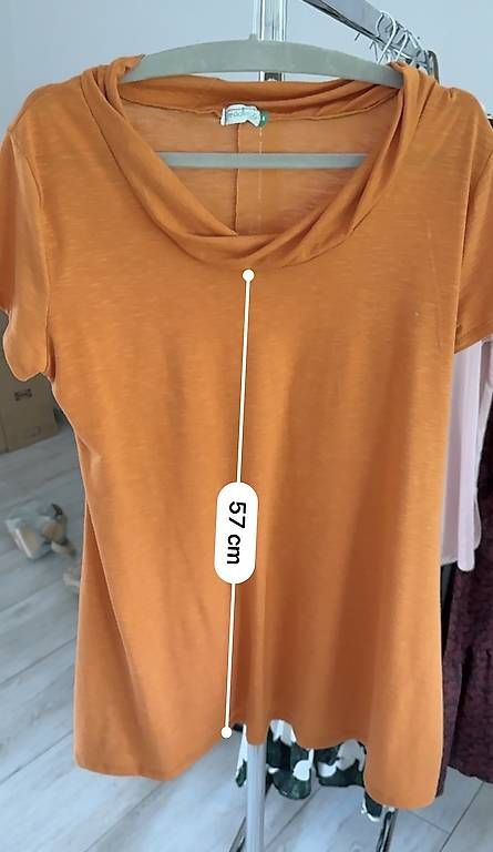 T-shirts: T Shirt mit 1/4 Arm – D'occasion à Bergdietikon par ulr_r9x5 1