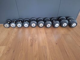 Gummiertes Profi Kurzhantel Set 5-25KG!