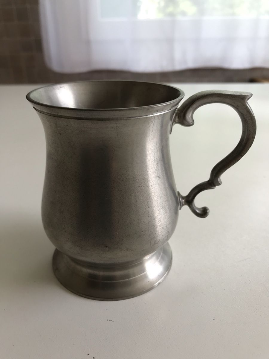Set di piatti: Belle ancienne chope à bière en étain – Usato da Villeneuve VD venduto da sim_q5hp 3