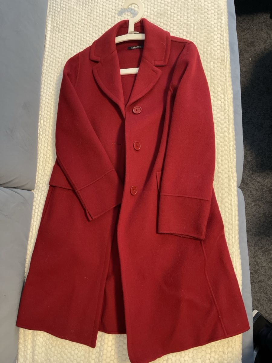 Max Mara Cappotti: Neuwertiger Mantel Max Mara - Rot – Nuovo (secondo la descrizione) da Aesch BL venduto da Heggendorn06