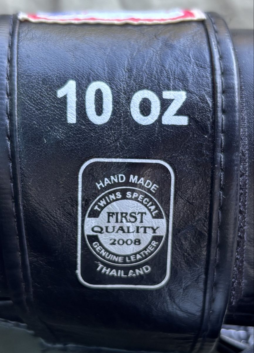 Guanti & manicotti: Gants de boxe – Usato da GENEVE venduto da W-__-2000 2