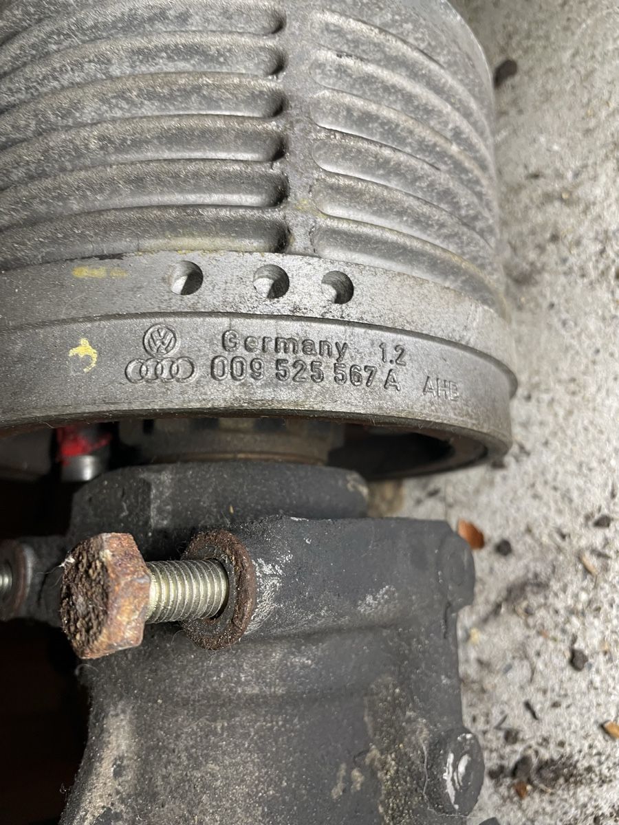 VW Tutti pezzi di ricambio auto: Achsantrieb von VW Golf 3 VR6 Syncro – Usato da Bever venduto da Gianni85 2