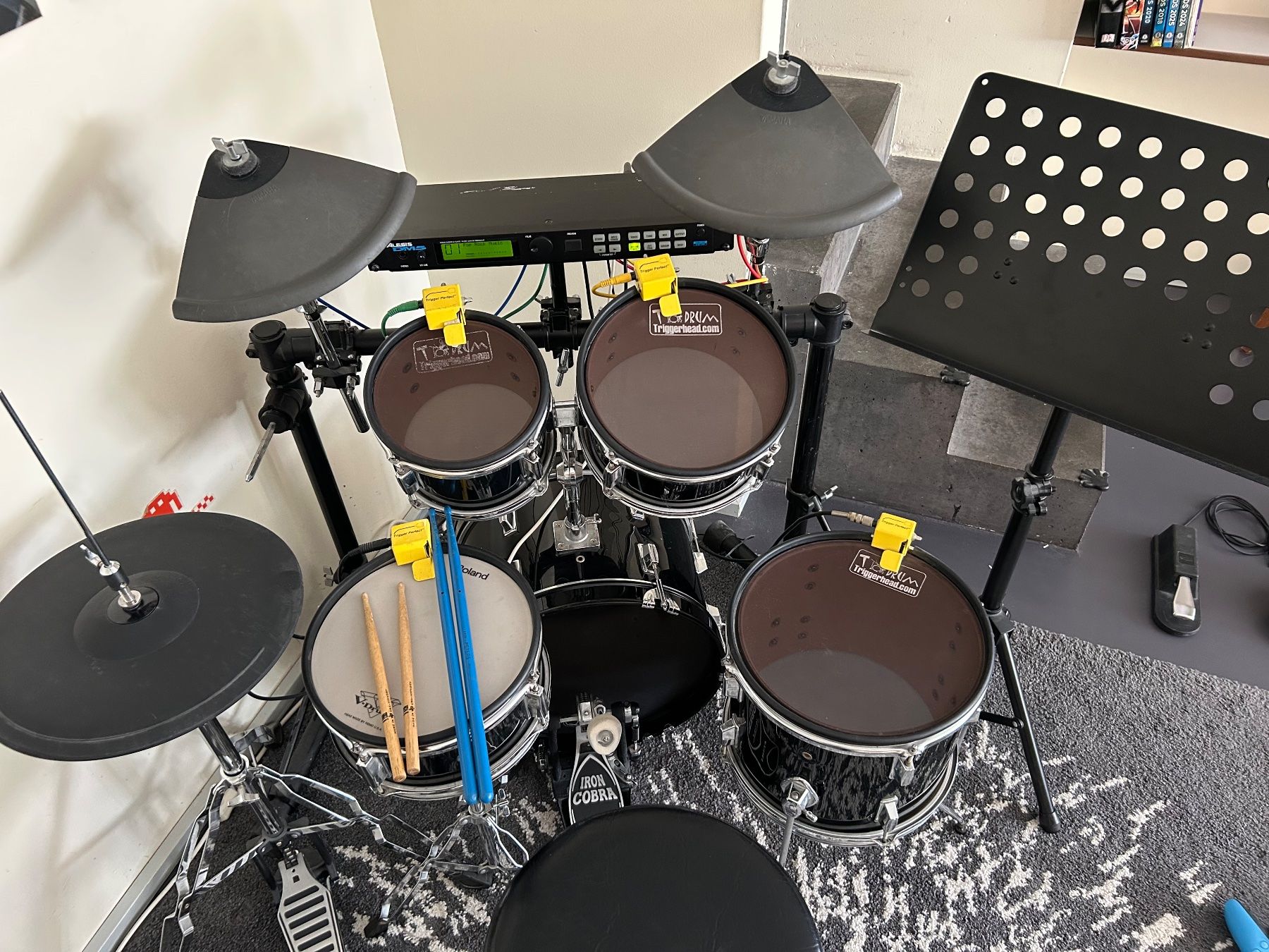 Alesis Instruments de musique: Kinder E-Drum Set mit Alesis DM5 – D'occasion à Winterthur par soundie