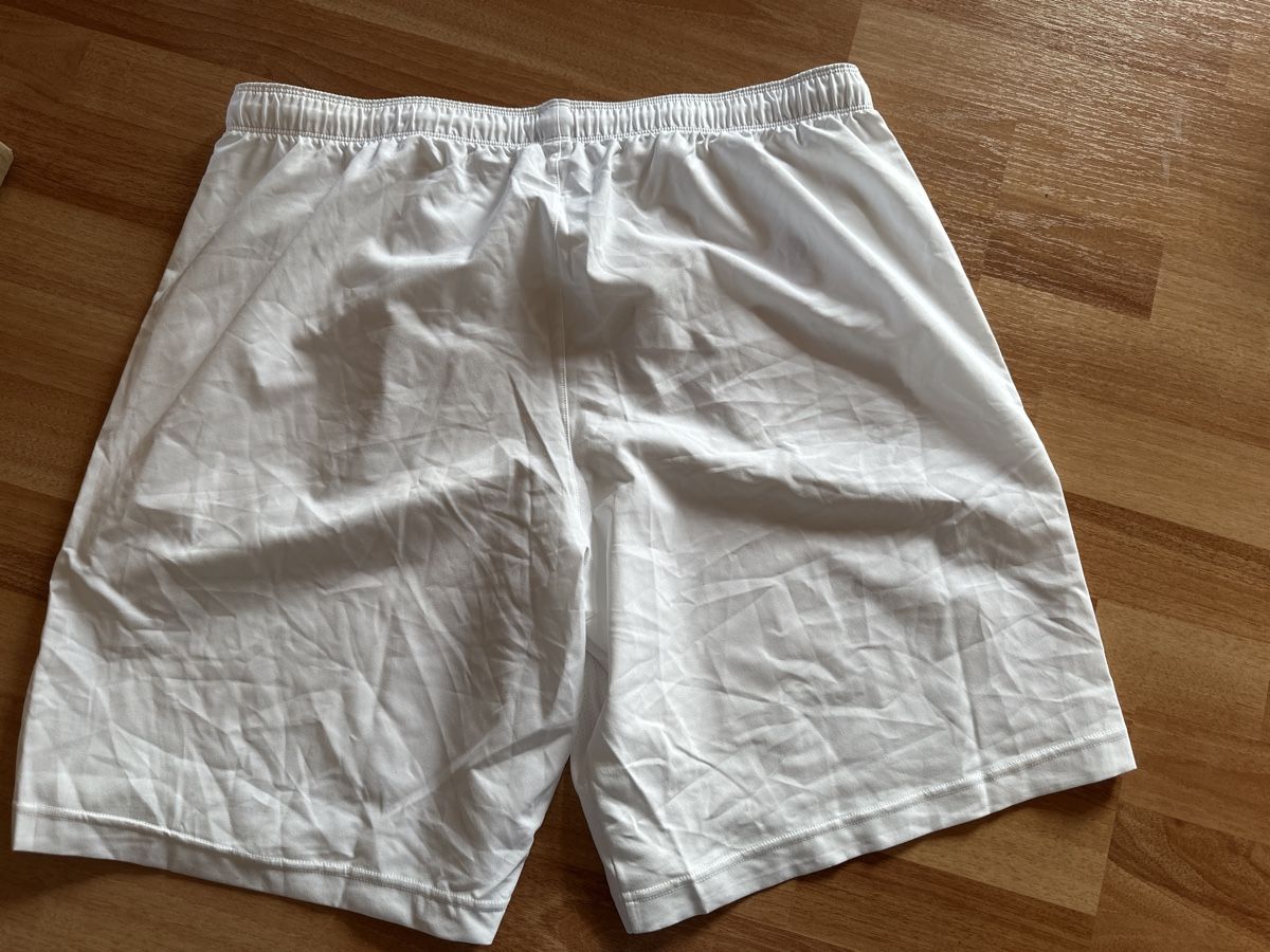 Wilson Pantaloni: Wilson Shorts weiss Gr. XXL – Usato da St. Gallen venduto da mai_2lcj 1
