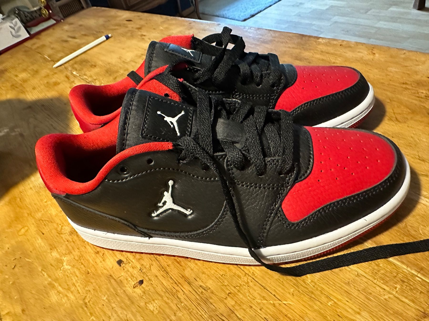 Jordan Scarpe da uomo: Brand new Jordans size 39 – Nuovo e nell'imballaggio originale da Bern venduto da Paroula 1