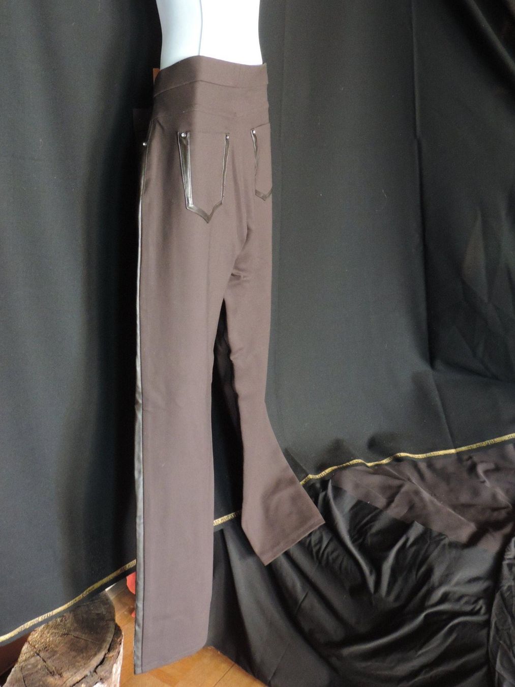 Pantaloni: pantalon brun – Usato da Genève venduto da Axelle333 7