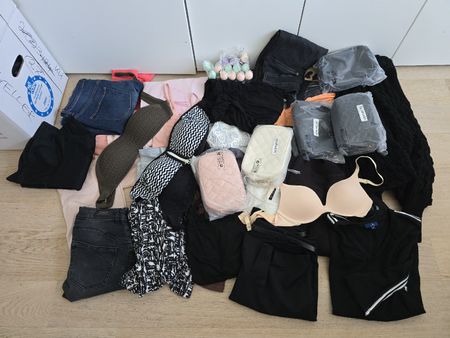 Restposten Kleider & Handtaschen