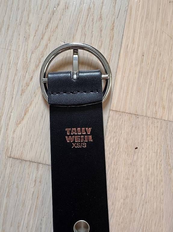 Cinture: Schwarzer Tally Weijl Gürtel – Nuovo (secondo la descrizione) da Arlesheim venduto da dan_vv9f