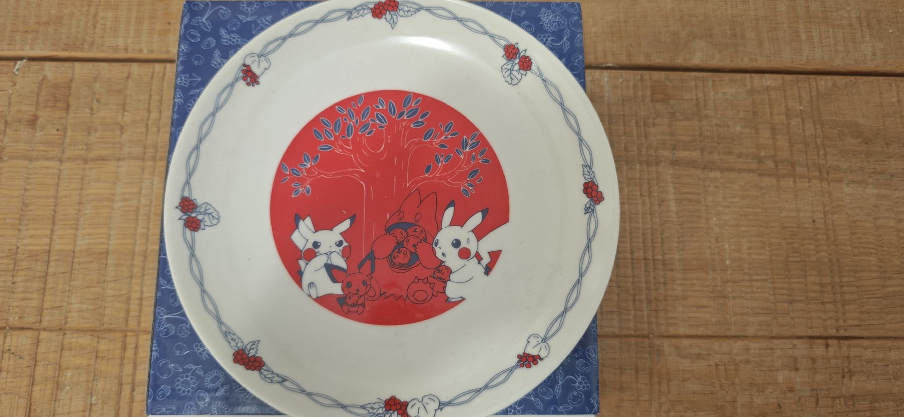 Piatti: Pokemon - Pikachu Porzellan Teller – Nuovo (secondo la descrizione) da Romanshorn venduto da Gaming-Anime_StoreCH