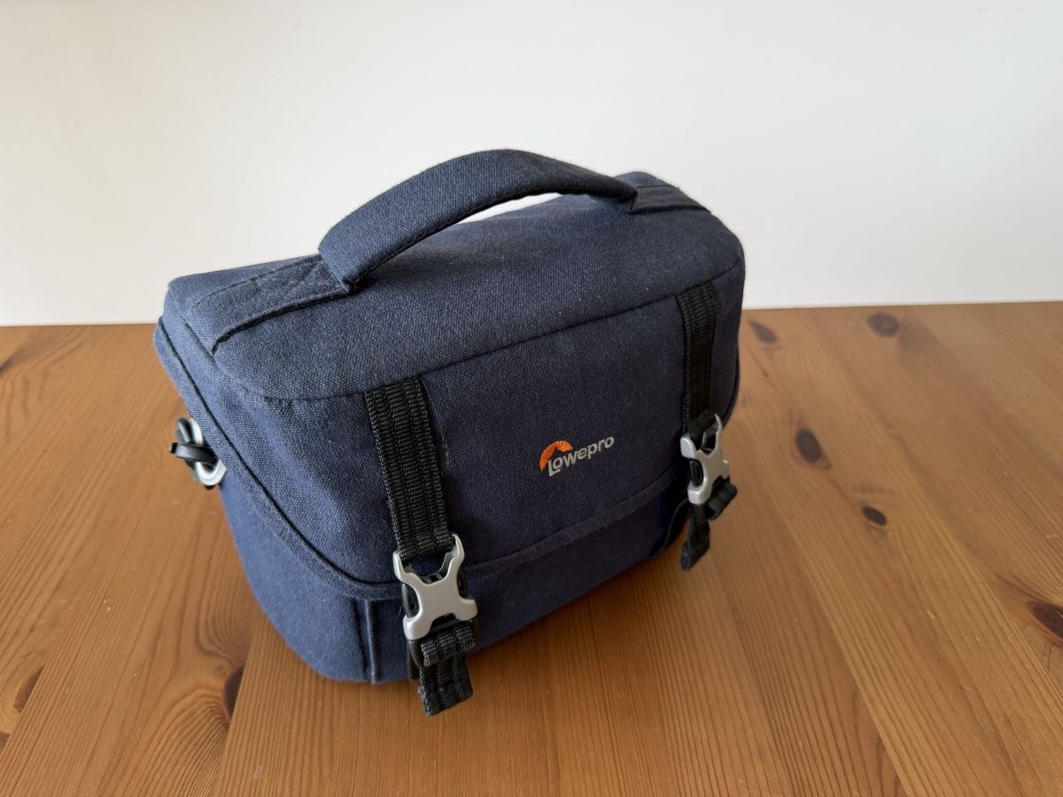 Lowepro Taschen: Kameratasche Lowepro Scout SH 140 - gebraucht – Gebraucht aus St. Gallen von yan_yg5n