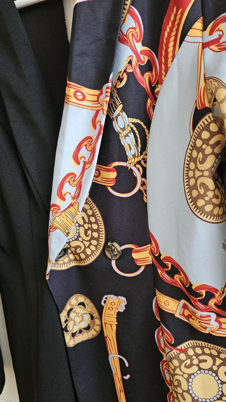 Shein Vestes: Blazer mit Muster, Grösse 40/42 – D'occasion à Wetzikon ZH par ELIVNE 1