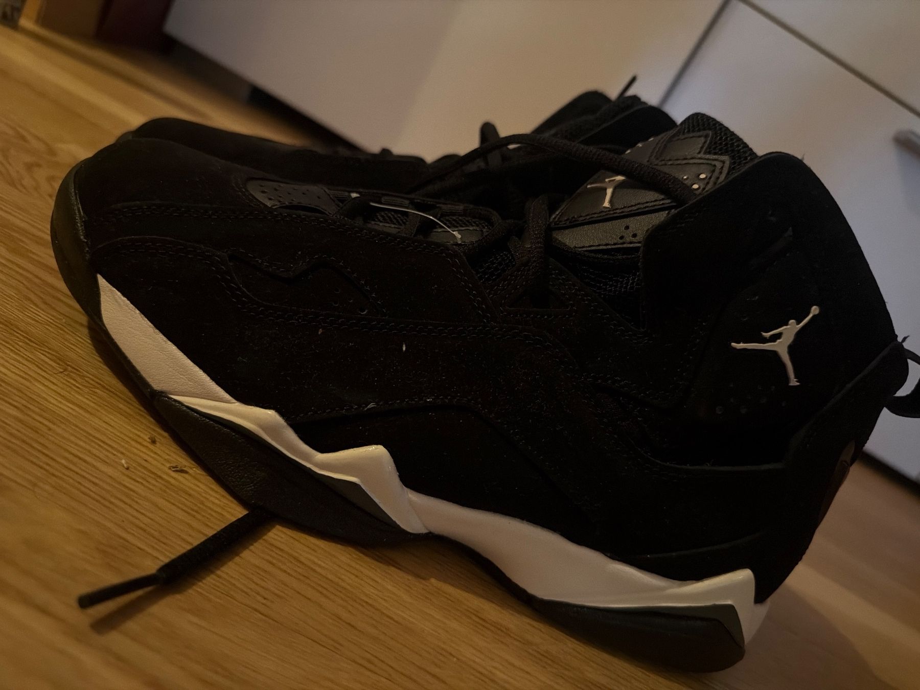 Jordan Scarpe da uomo: Nike Jordan True Flight Sneaker- Neu Gr. 43 – Nuovo (secondo la descrizione) da bülach venduto da Happylion1 3