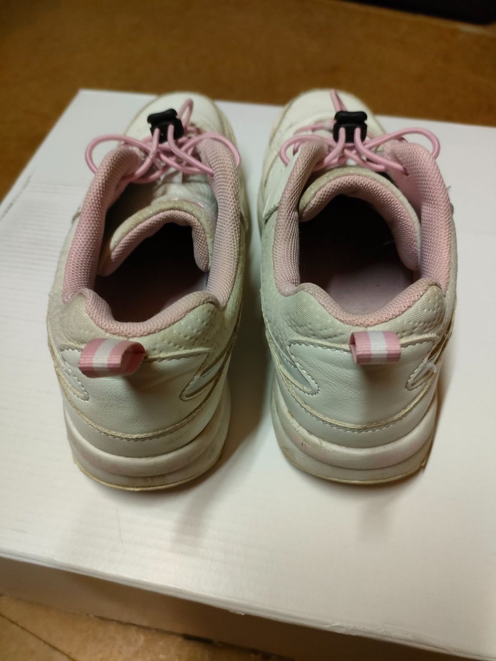 Fila Scarpe per ragazze: Schuhe Gr.36 – Usato da Adelboden venduto da Lammhult 2