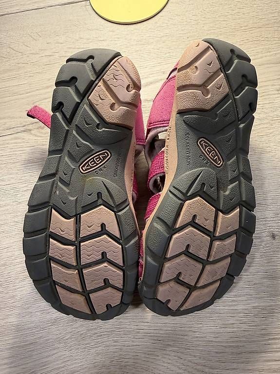 Keen Scarpe per ragazze: Keen Sandalen – Usato da Möhlin venduto da mar_k5wf 2