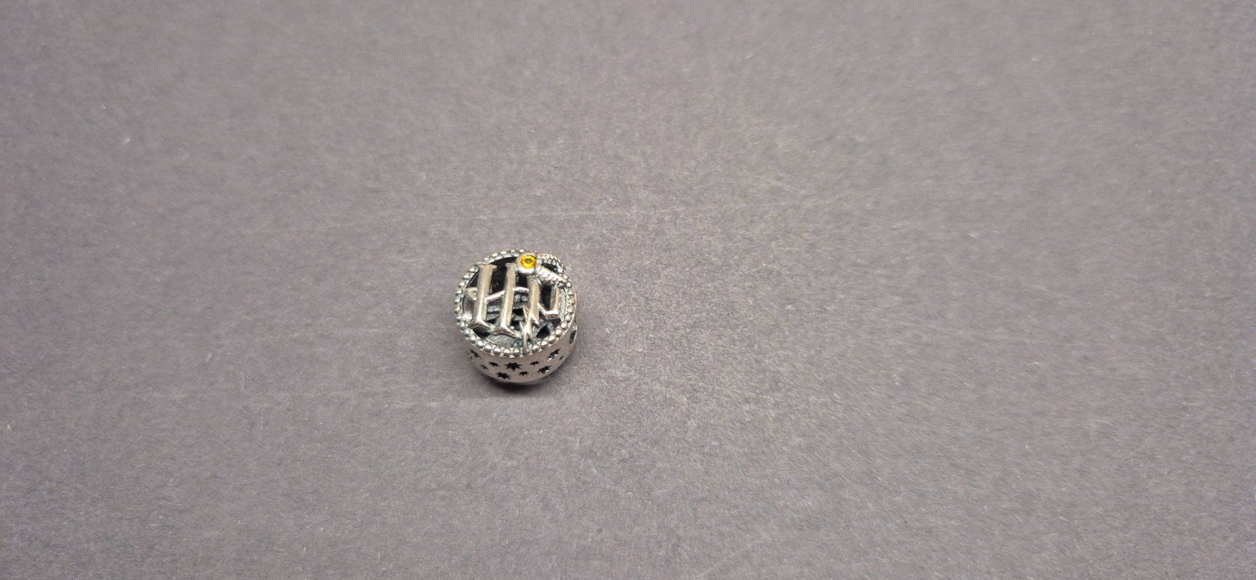 Ciondoli: Silber Charm Harry Potter Kugel +Garantie – Nuovo (secondo la descrizione) da Rotkreuz venduto da Carbone_Bijou-Shop