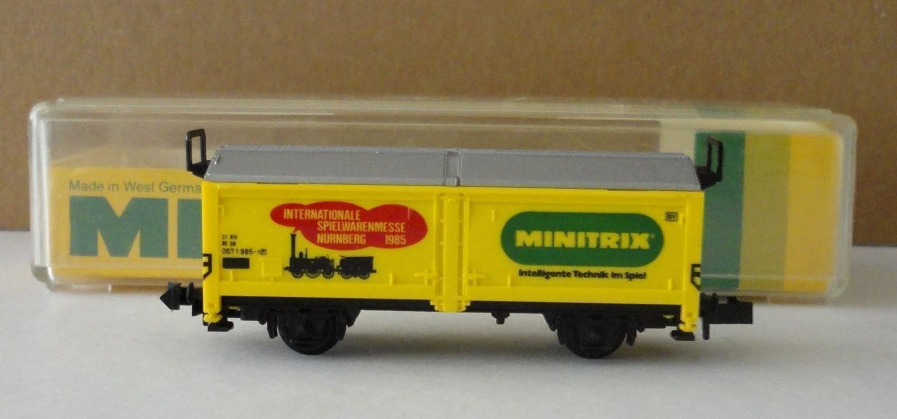Trix Modellini di ferrovie: Hubschiebedachgüterwag.Internat.Spielwarenmesse1985 Sp.N,OVP – Nuovo e nell'imballaggio originale da zürich venduto da parts5060 2