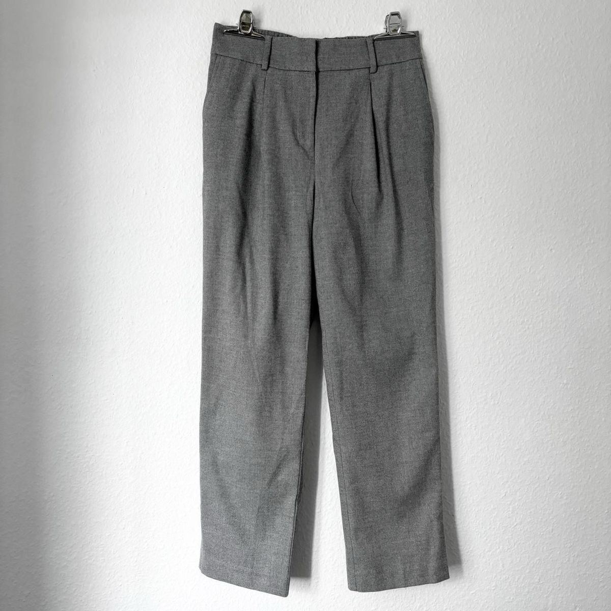 C&A Pantaloni: Soft Grey Women’s Trousers – Nuovo (secondo la descrizione) da Zürich venduto da aam_w8ny