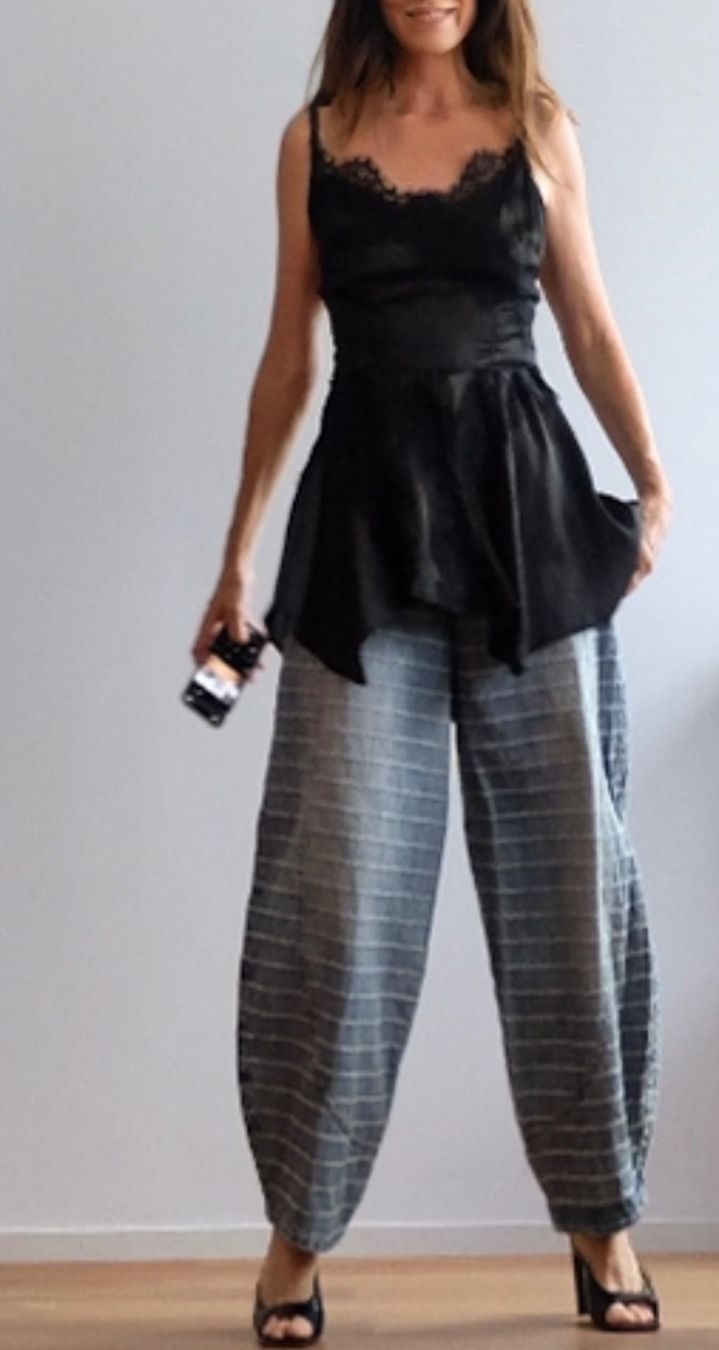 Stradivarius Tops: Stradivarius langes Top mit Spitzen - neuwertig - – Gebraucht aus Jona von vanessasupermarket20