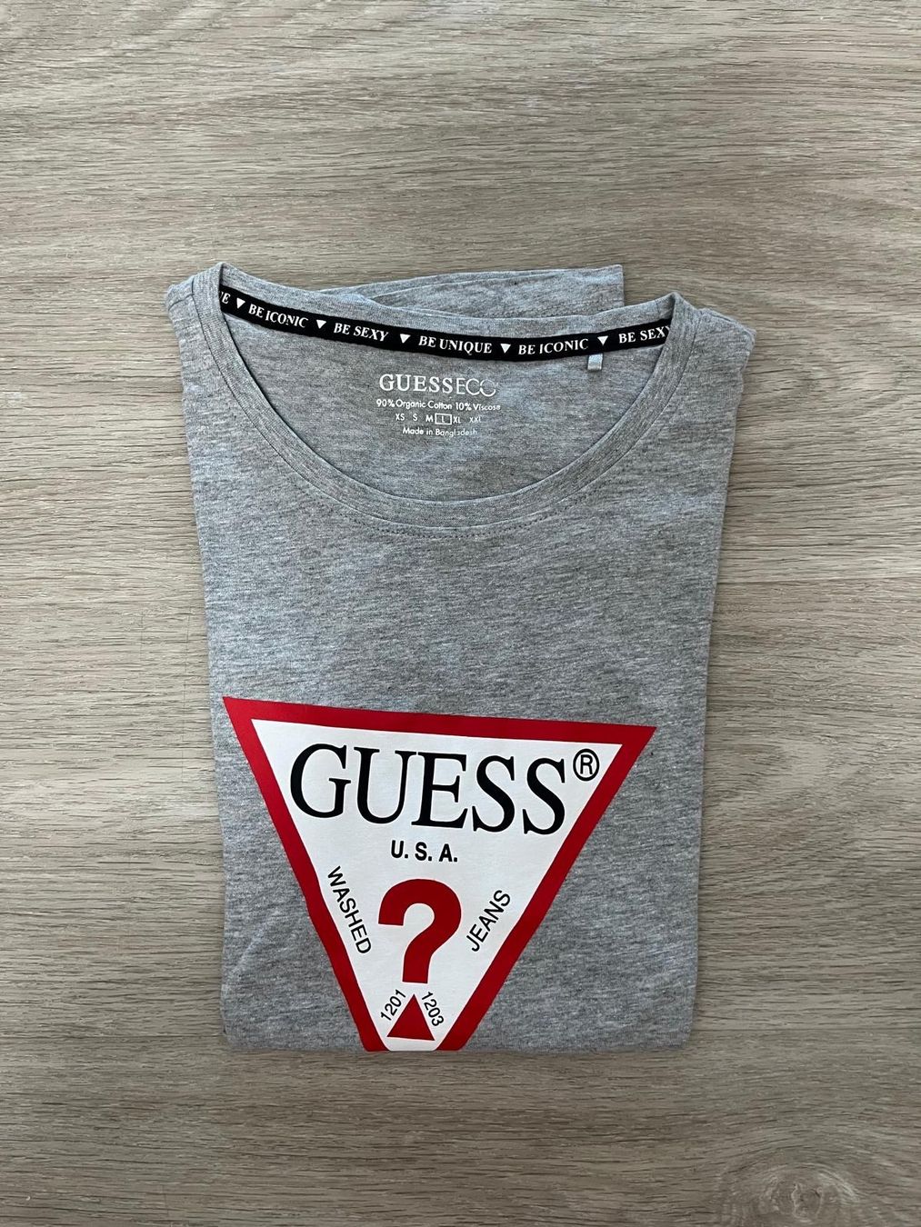 Guess T-Shirts: Magliette Guess – Neu (gemäss Beschreibung) aus Davesco soragno von Gaby230 1