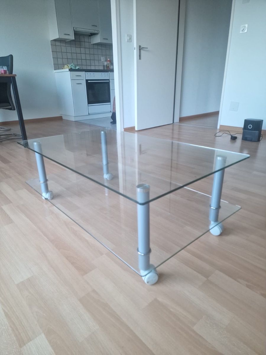 Tavoli: Glascouchtisch mit Rollen – Usato da Bubendorf venduto da Celine.Luana_H 2