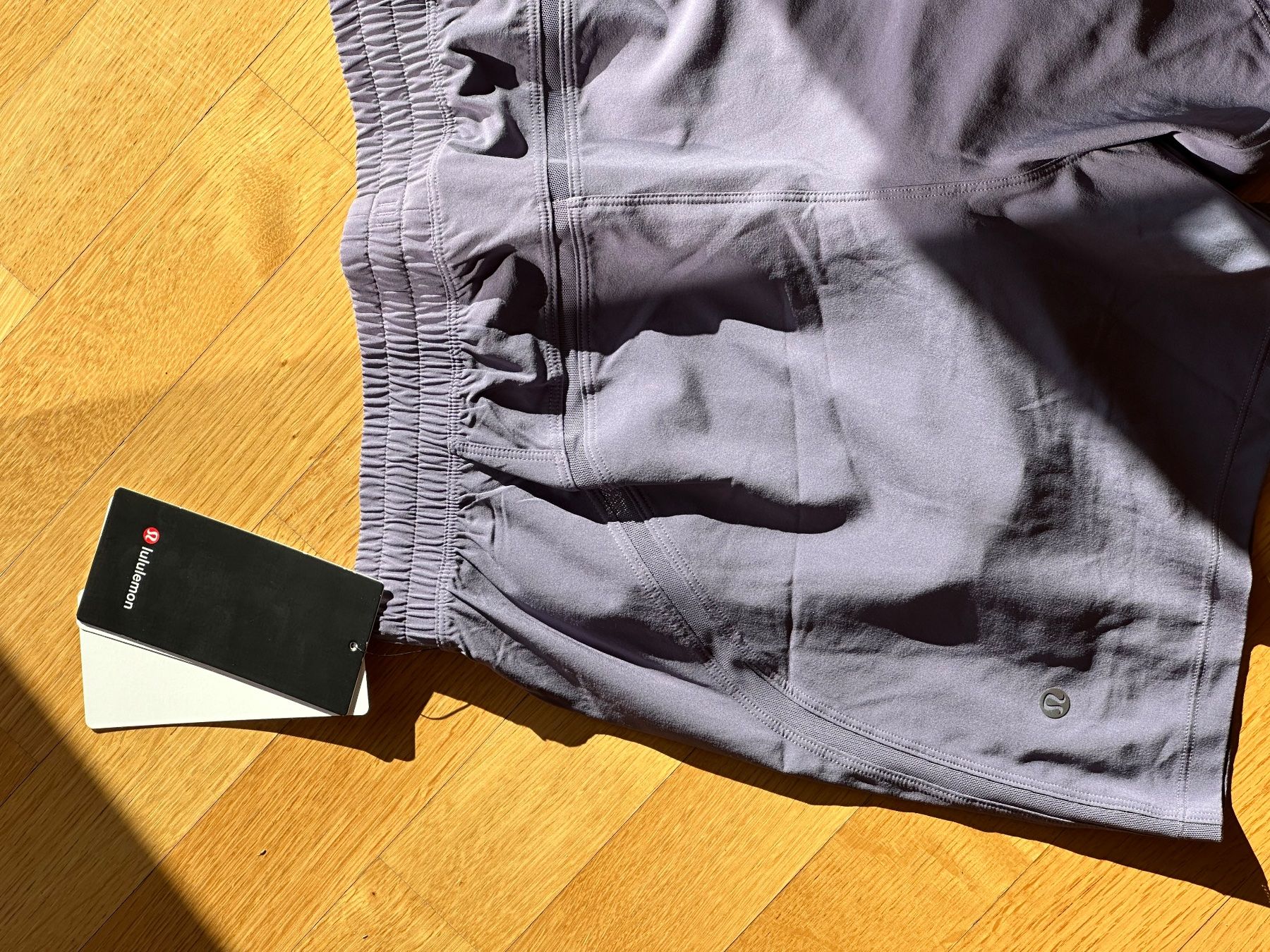 Lululemon Pantaloni: Lululemon Pace Breaker Short 5” size M – Nuovo e nell'imballaggio originale da Winkel venduto da Jeffrey97 1