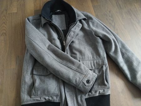 Jacke mit Stehkragen Grösse 52