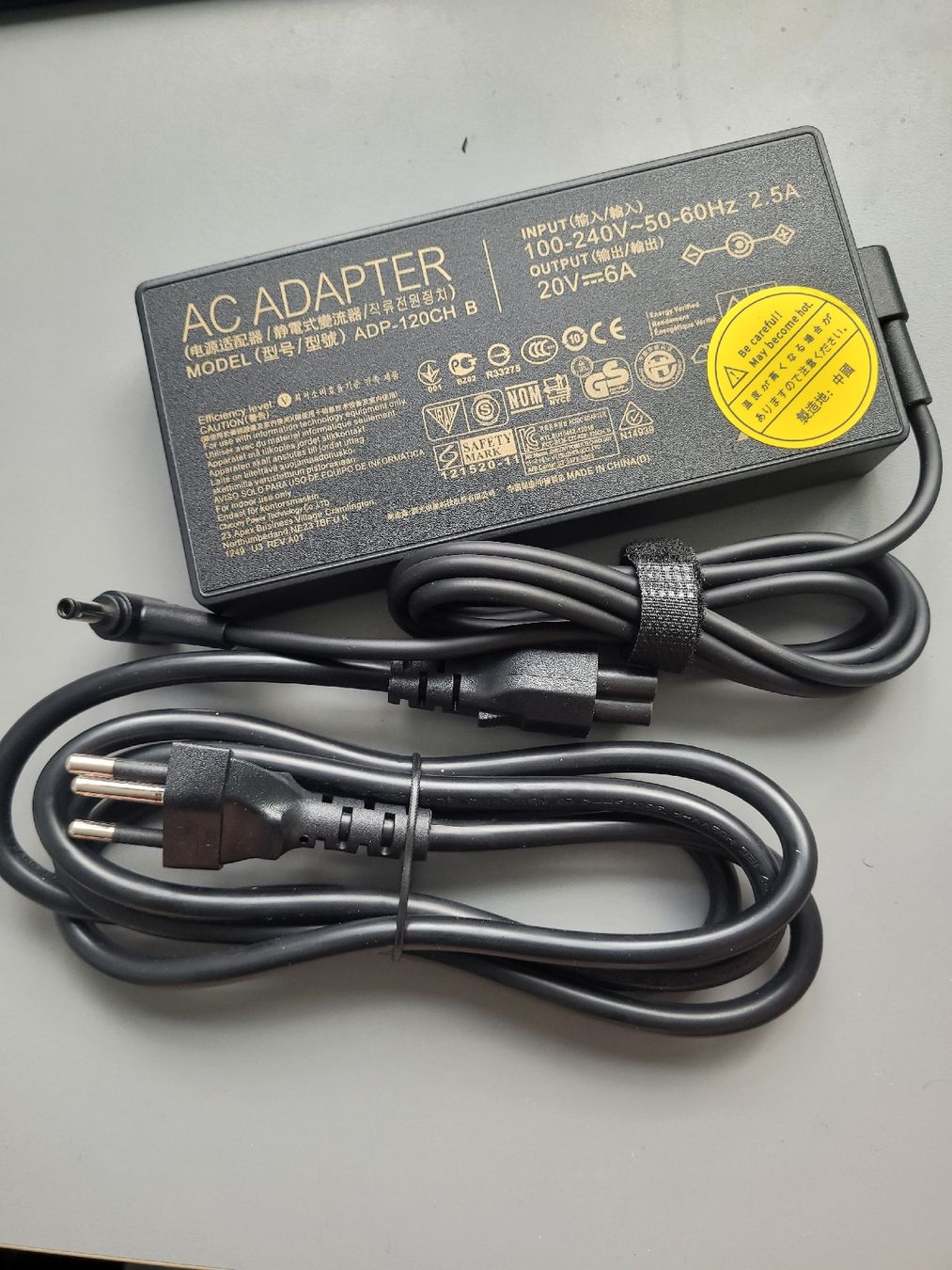 Asus Caricabatterie: chargeur ordinateur Asus – Nuovo e nell'imballaggio originale da Lausanne venduto da luz_w2k5