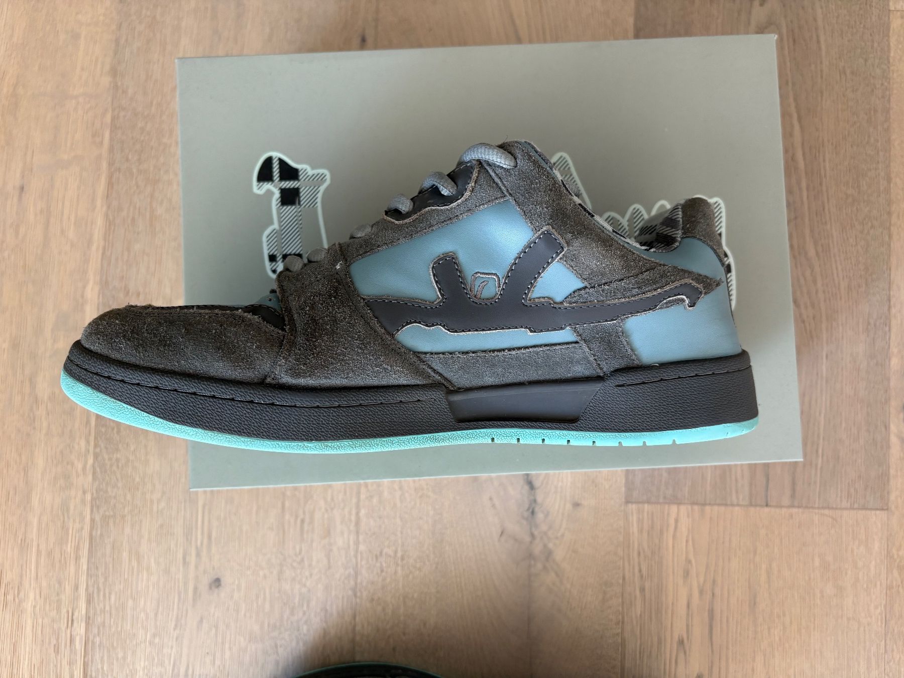 Scarpe da uomo: Lost Boys - Tiffy's Grey Low Top Sneakers – Usato da Winterthur venduto da iram6 4