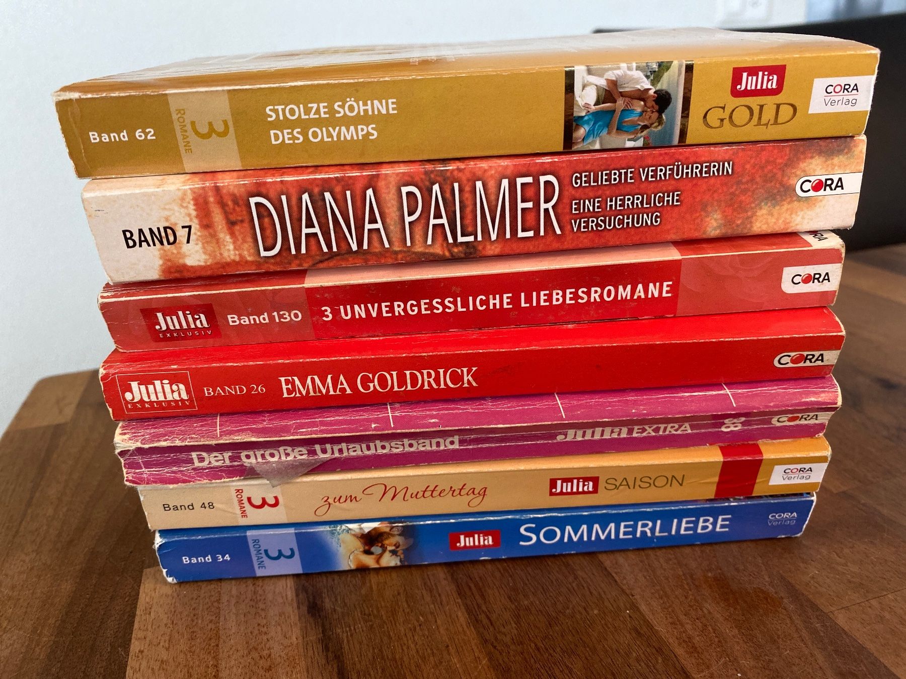 Bücher: 7 Bücher, 20 Liebensgeschichten Julia – Gebraucht aus Malters von Basteln