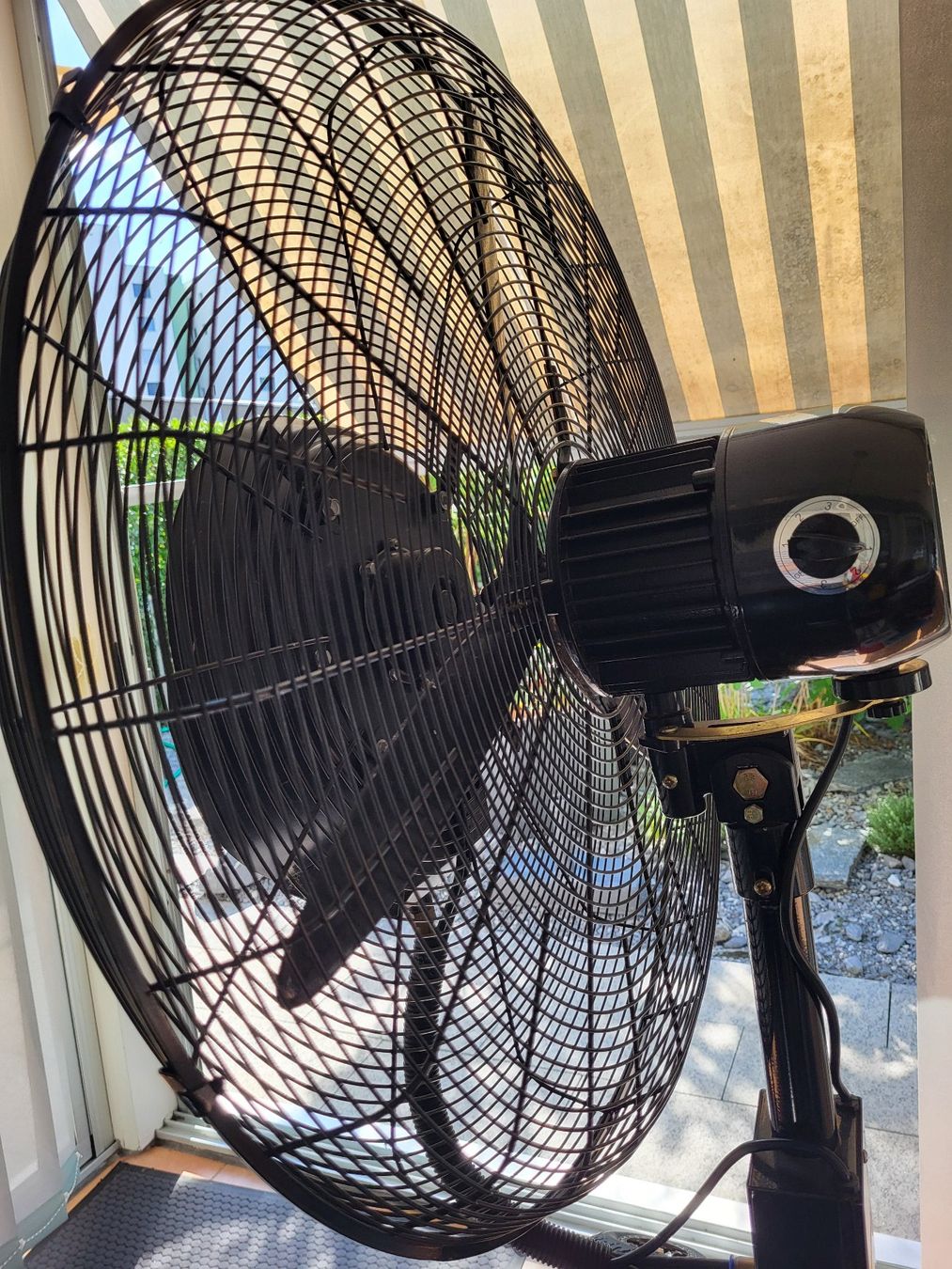 Ventilatoren: Standventilator mit Wasservernebler, gebraucht – Gebraucht aus Rotkreuz von Siibli 3