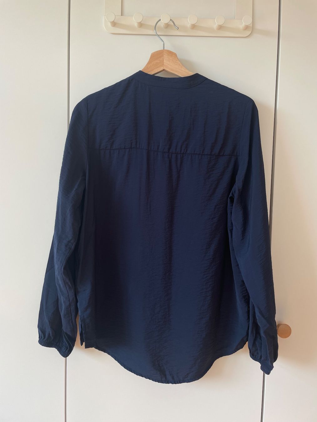 Camicette: Schlichte, dunkelblaue Bluse von Manguun, Gr. 38 – Usato da Neukirch an der Thur venduto da bee88 1